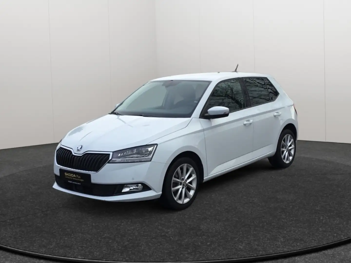 Skoda Fabia 1.0TSI Style DSG LED SHZ GRA PDC vorn & hinten DAB Weiß - 1