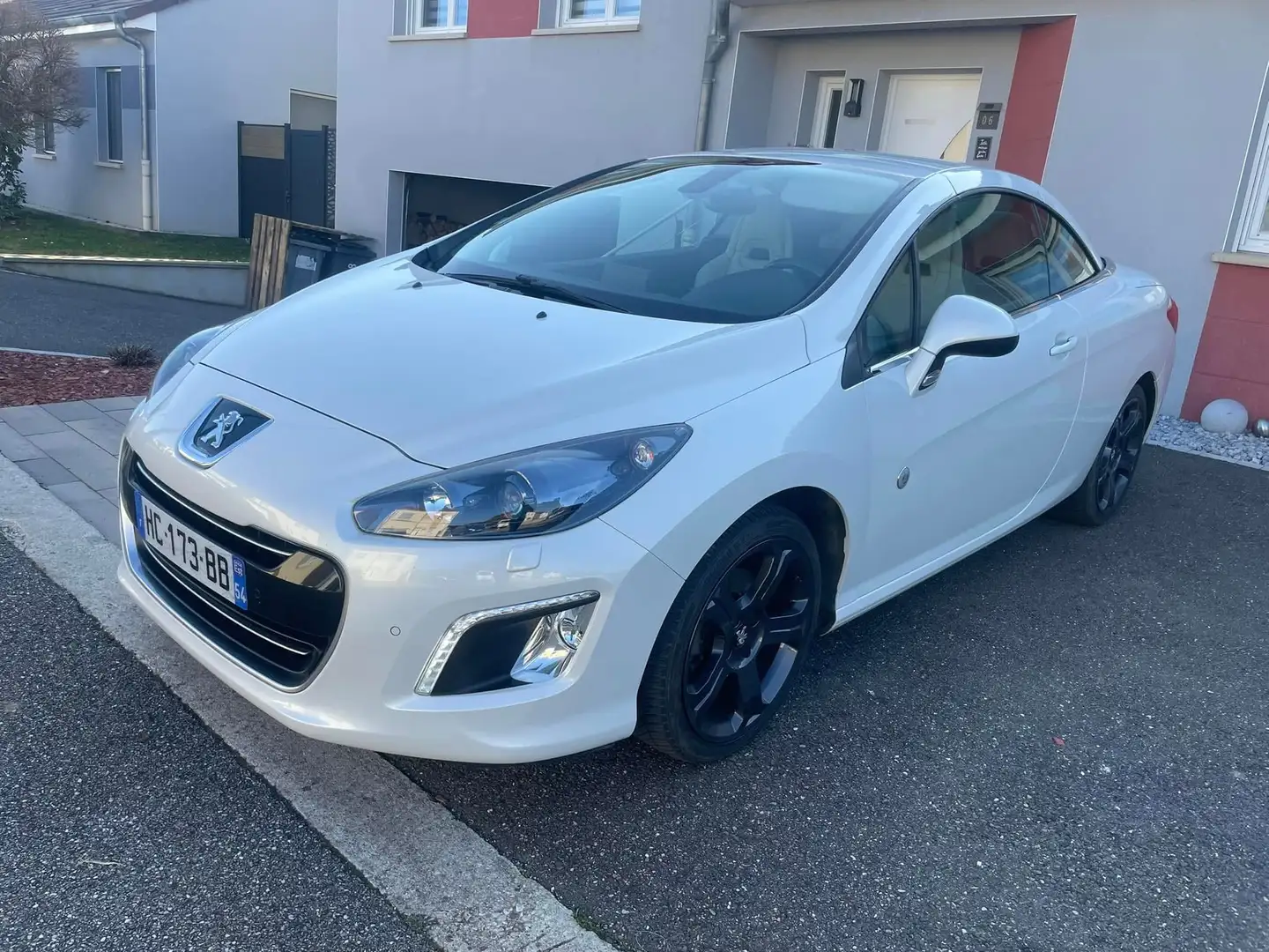 Peugeot 308 CC 2.0 HDi 163ch FAP Roland Garros - 1