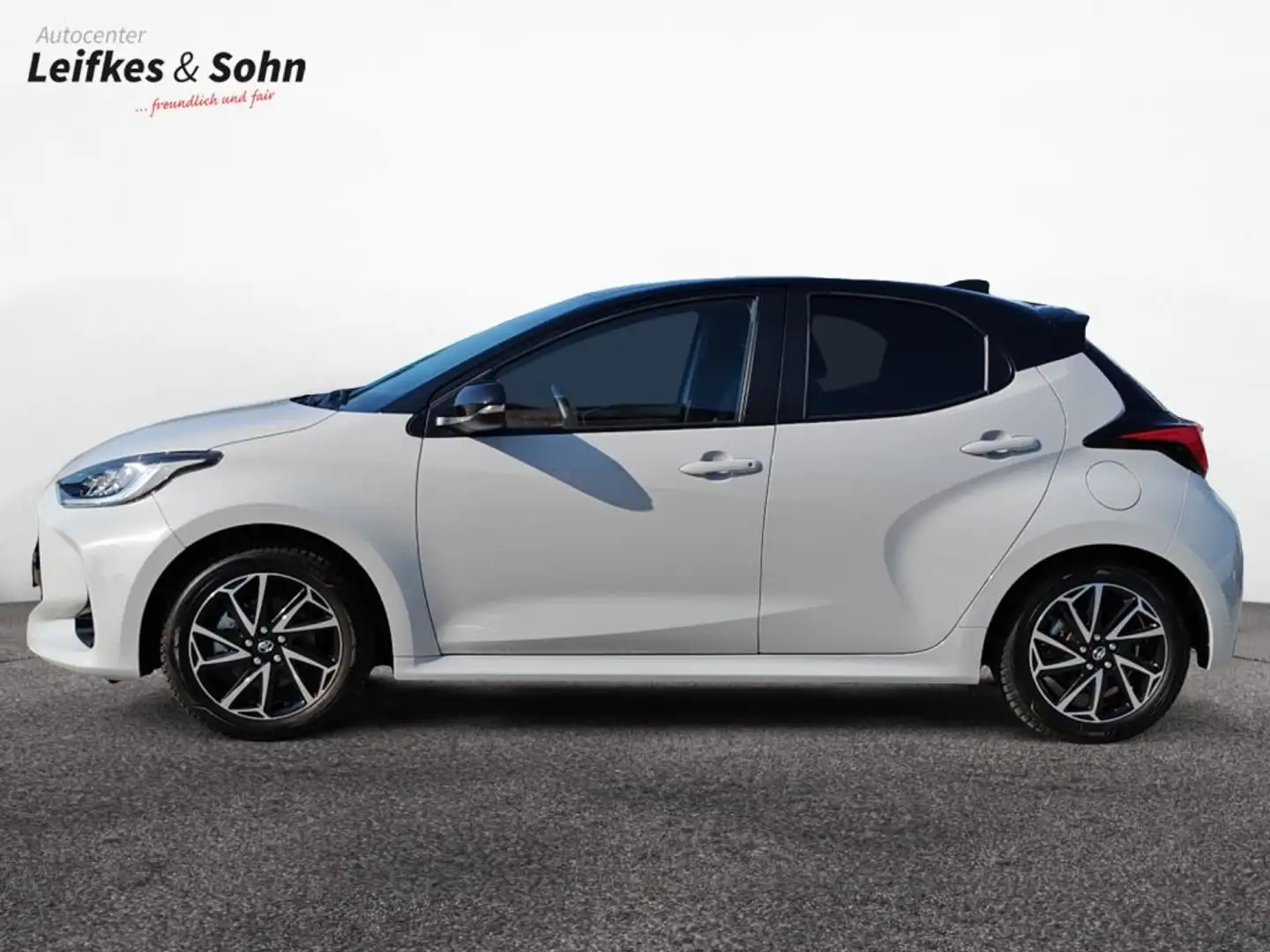 Toyota Yaris Hybrid 1.5 VVT-i GR SPORT - 2