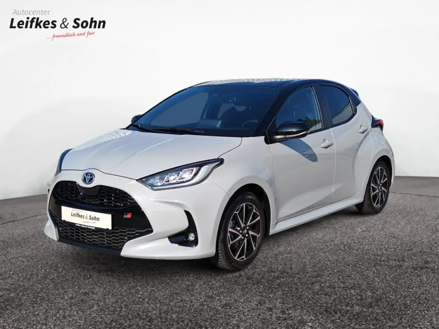 Toyota Yaris Hybrid 1.5 VVT-i GR SPORT - 1
