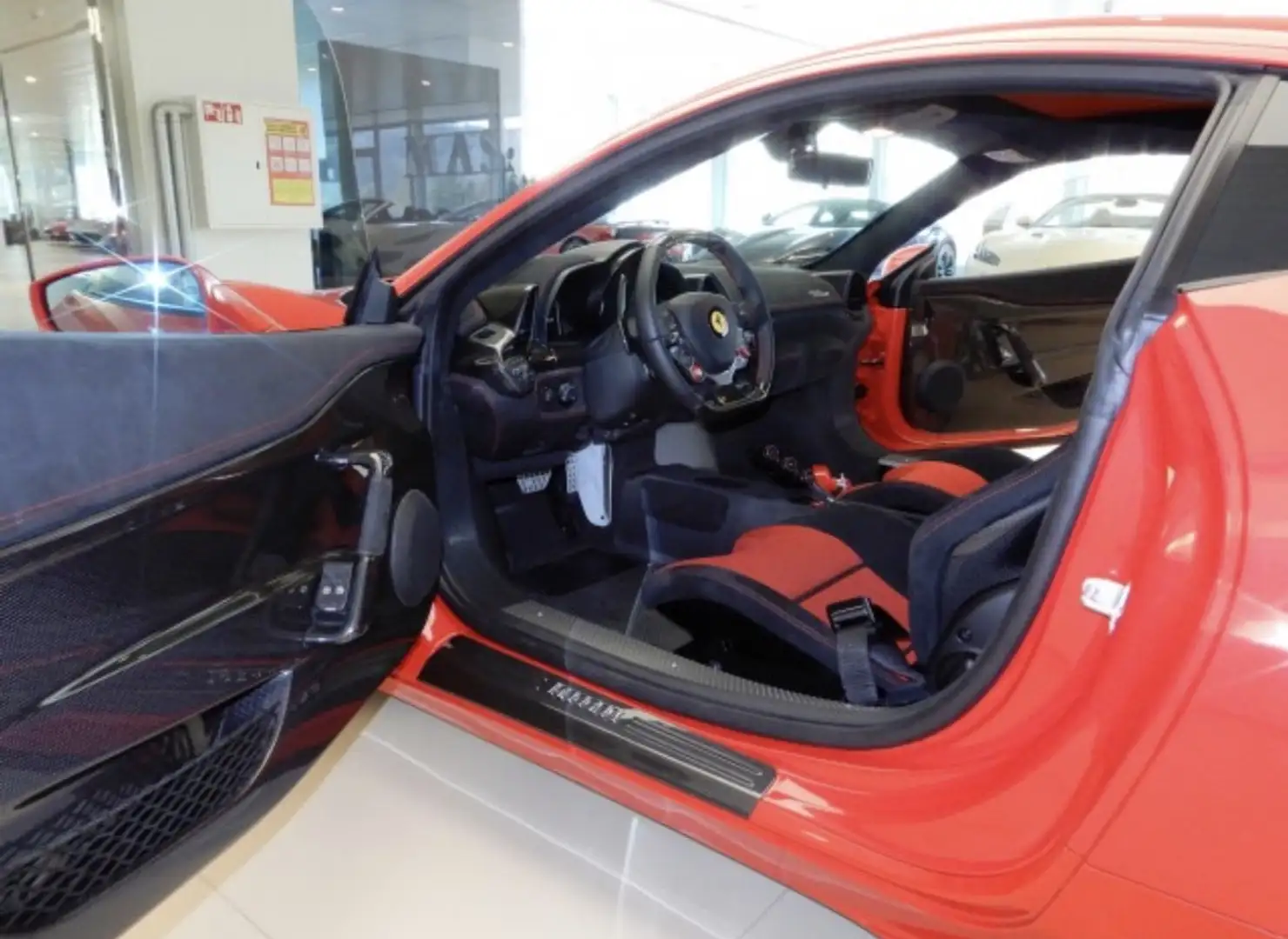 Ferrari 458 4.5 V8 Speciale Rood - 2