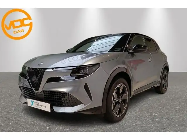 Alfa Romeo Junior Ibrida MHEV