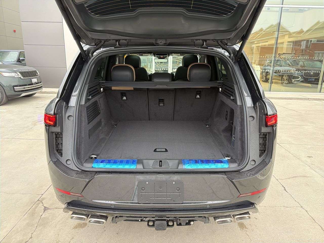 2026 Land Rover Range Rover Sport P530 Dynamic SE thumb 21