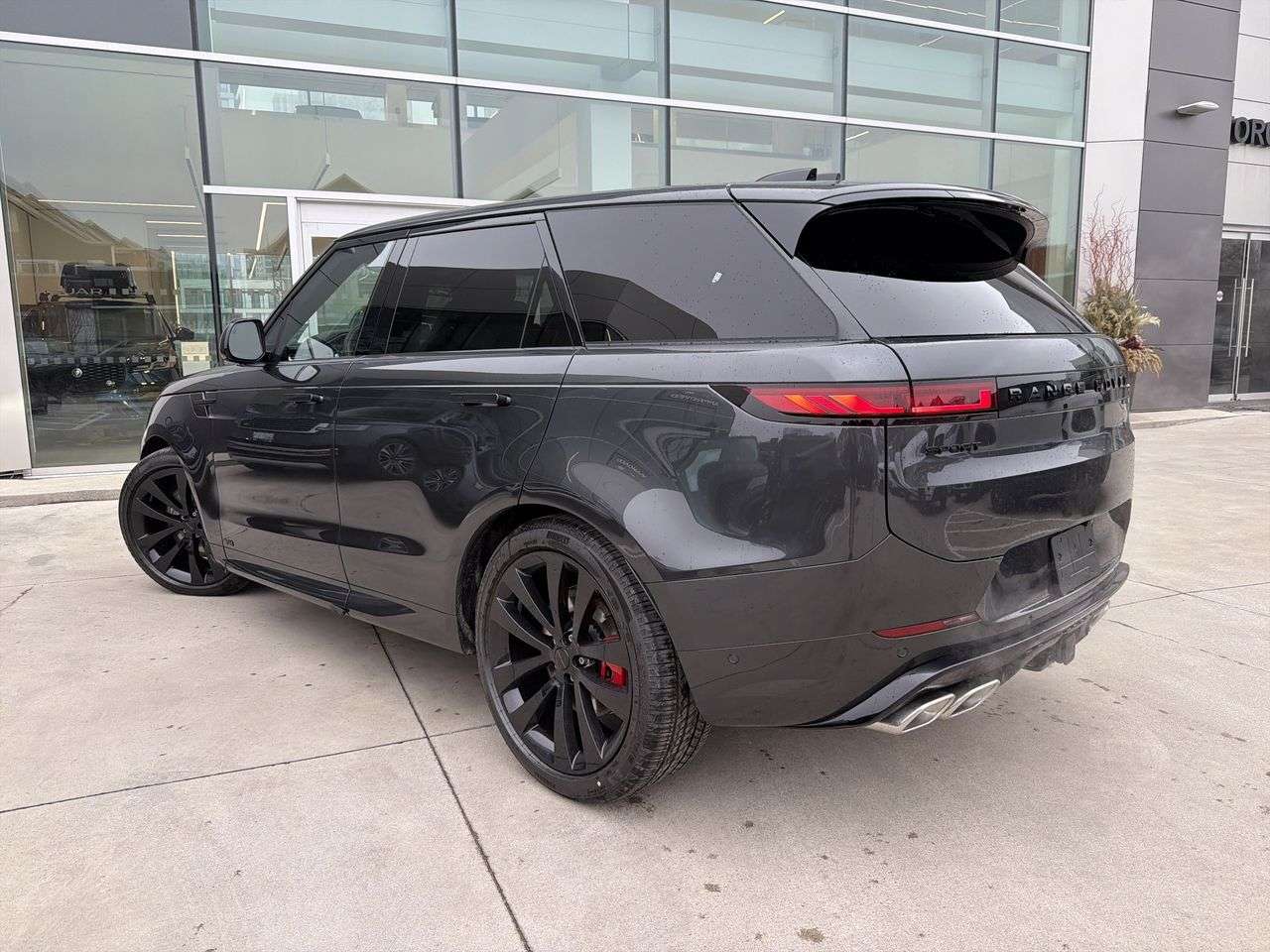 2026 Land Rover Range Rover Sport P530 Dynamic SE thumb 6