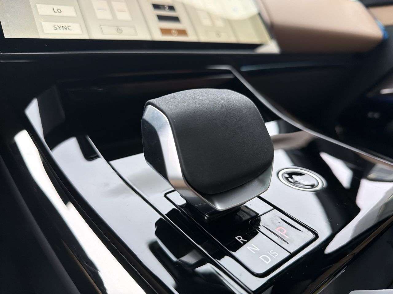 2026 Land Rover Range Rover Sport P530 Dynamic SE thumb 17