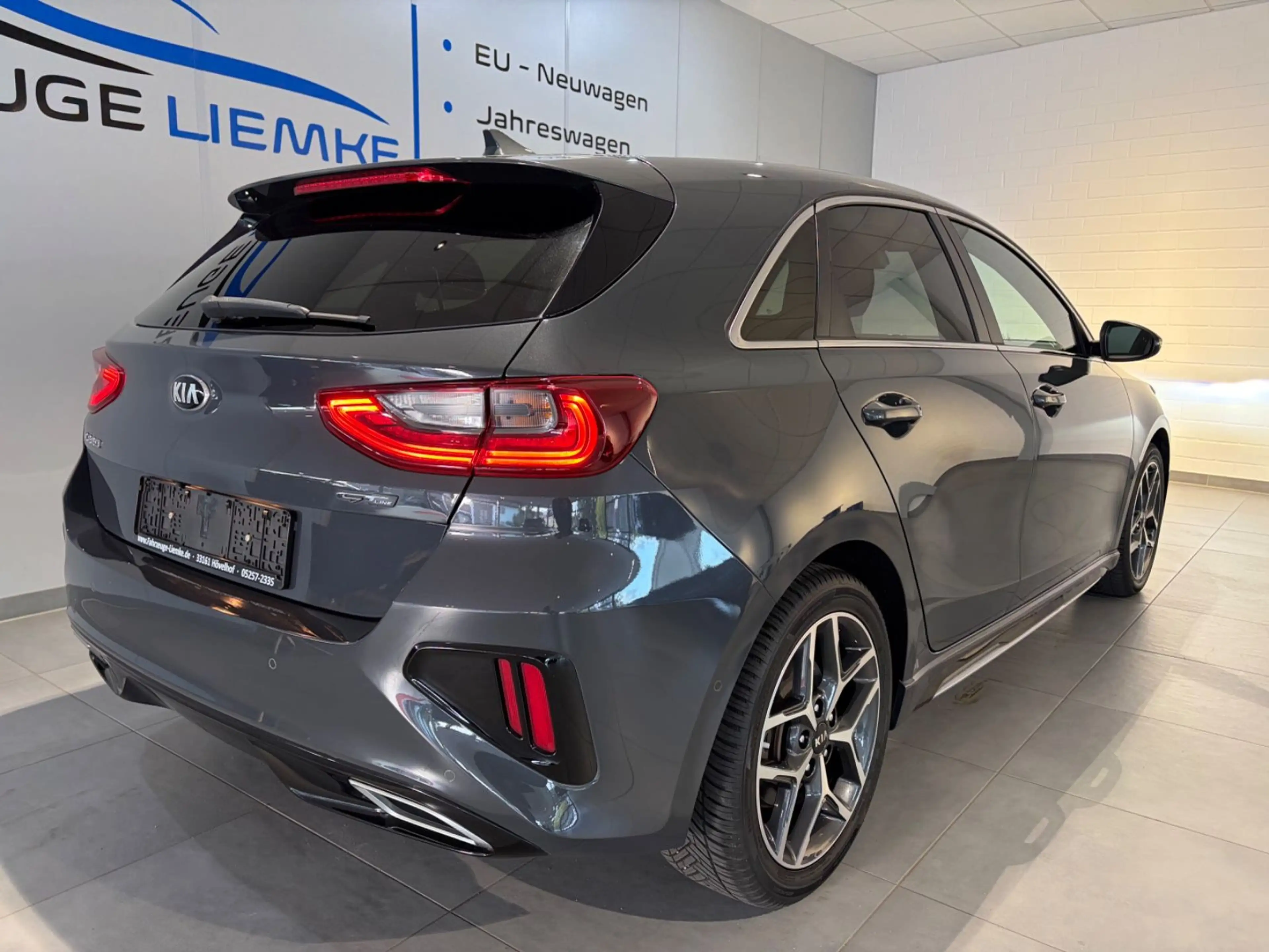 Kia Ceed / cee'd Ceed 1.4 GT-Line+Kamera+18"+LED+SHZ+Navi+1. Hand — photo 11