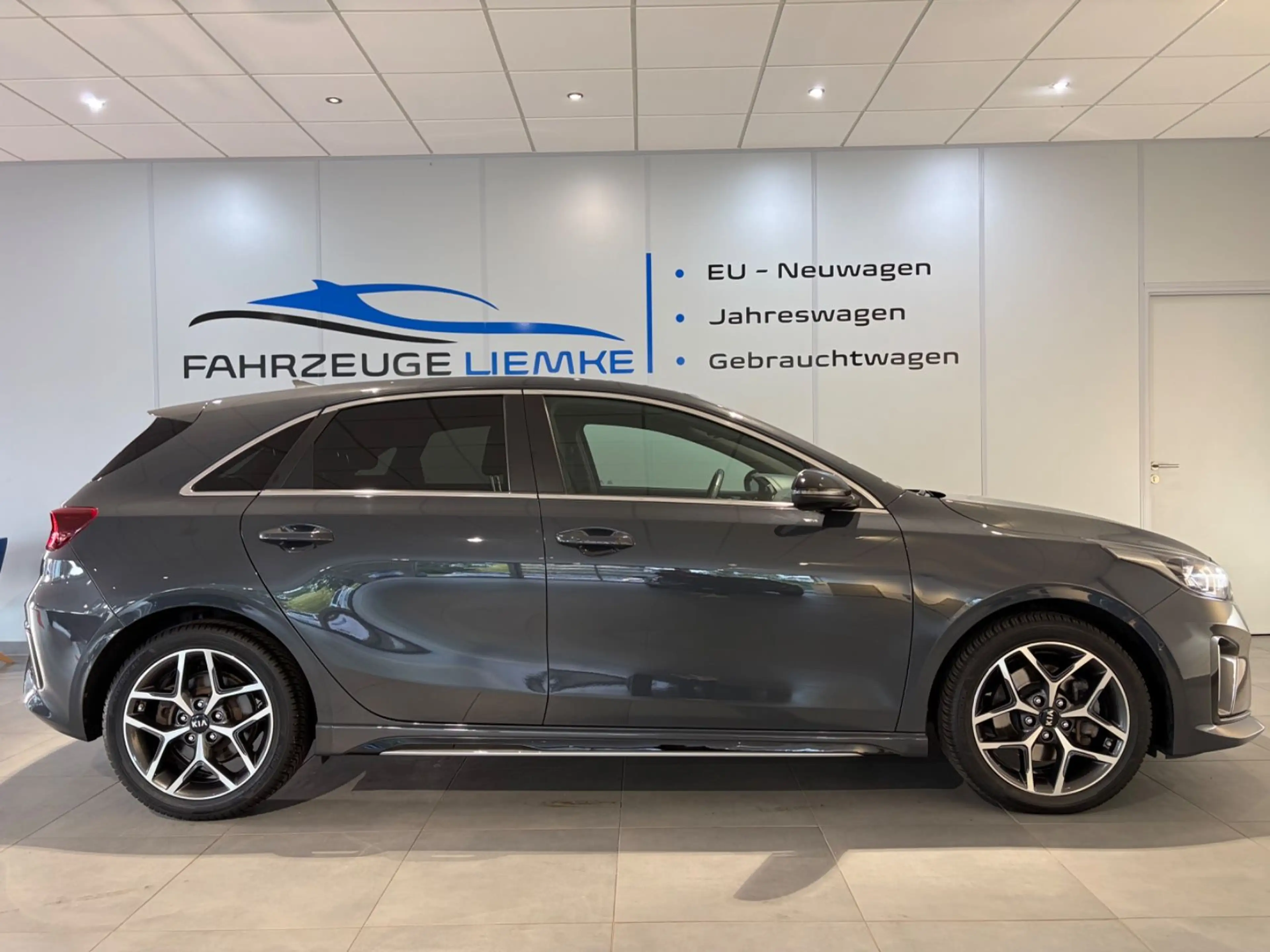 Kia Ceed / cee'd Ceed 1.4 GT-Line+Kamera+18"+LED+SHZ+Navi+1. Hand — photo 7