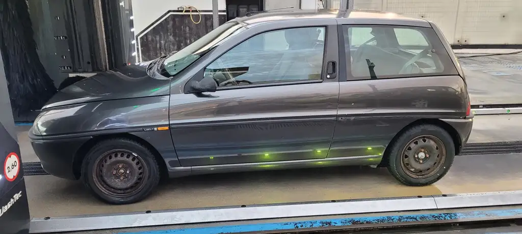 Lancia Y 2000 из Европы — купить под ключ