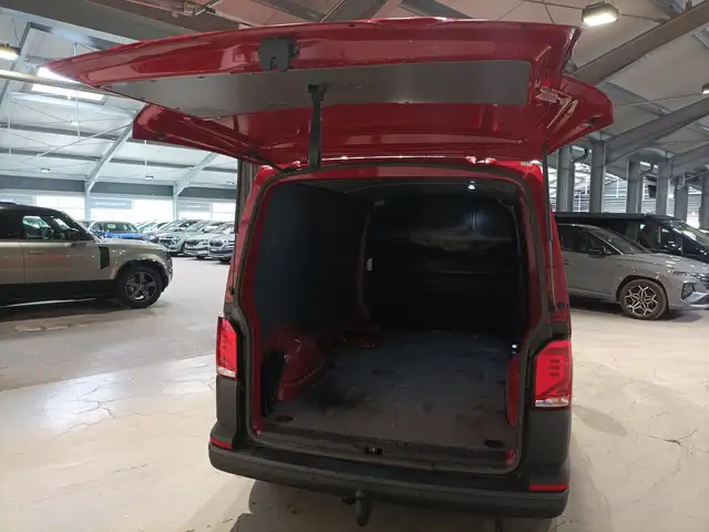 Volkswagen Transporter view 6