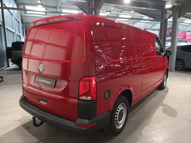 Volkswagen Transporter view 5