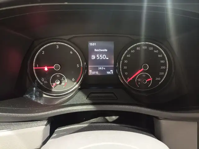 Volkswagen Transporter view 9