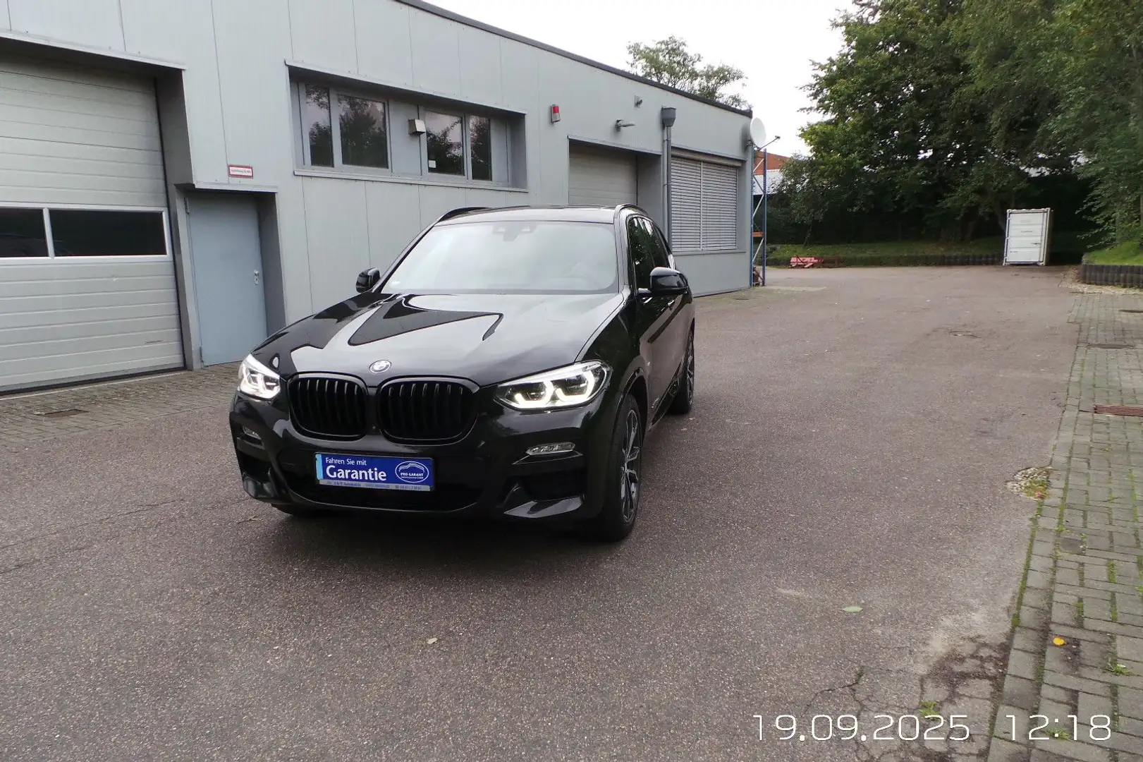 BMW X3 xDrive 30 d M Sport Voll !! Schwarz - 1