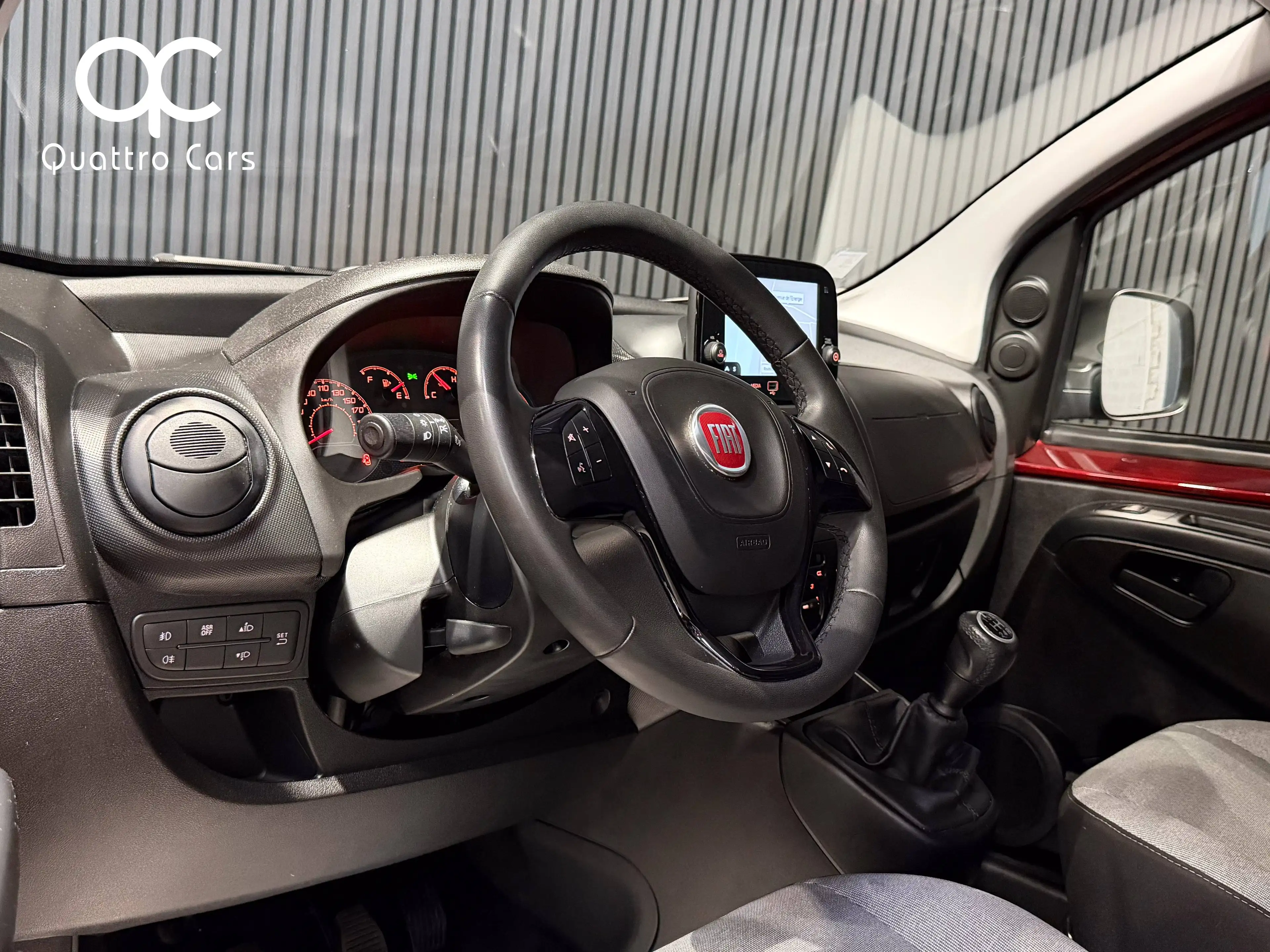 Fiat Fiorino New modèle 2022 / 1.3 Multijet / Car play / Clim / Super état / — photo 11