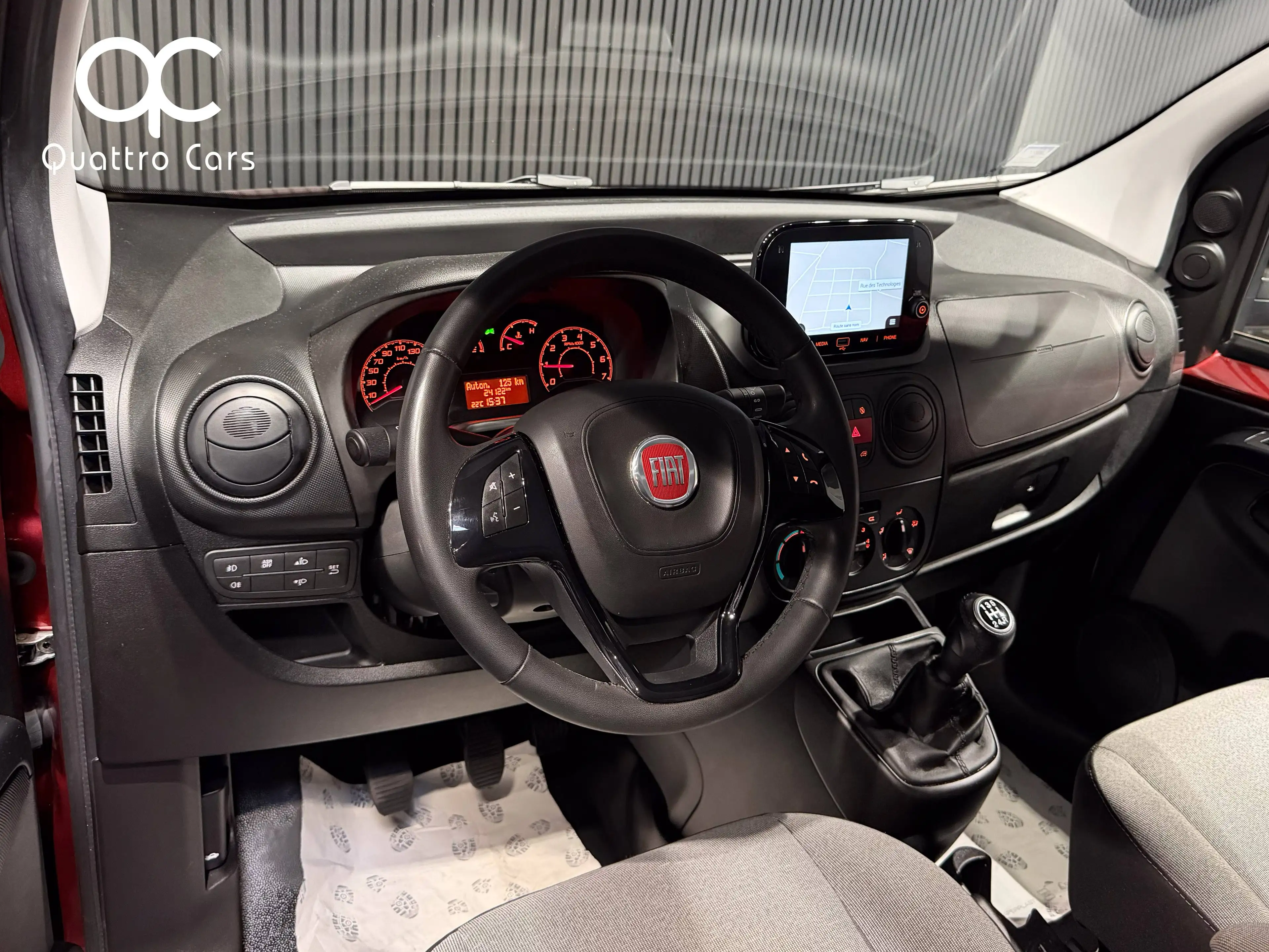 Fiat Fiorino New modèle 2022 / 1.3 Multijet / Car play / Clim / Super état / — photo 9