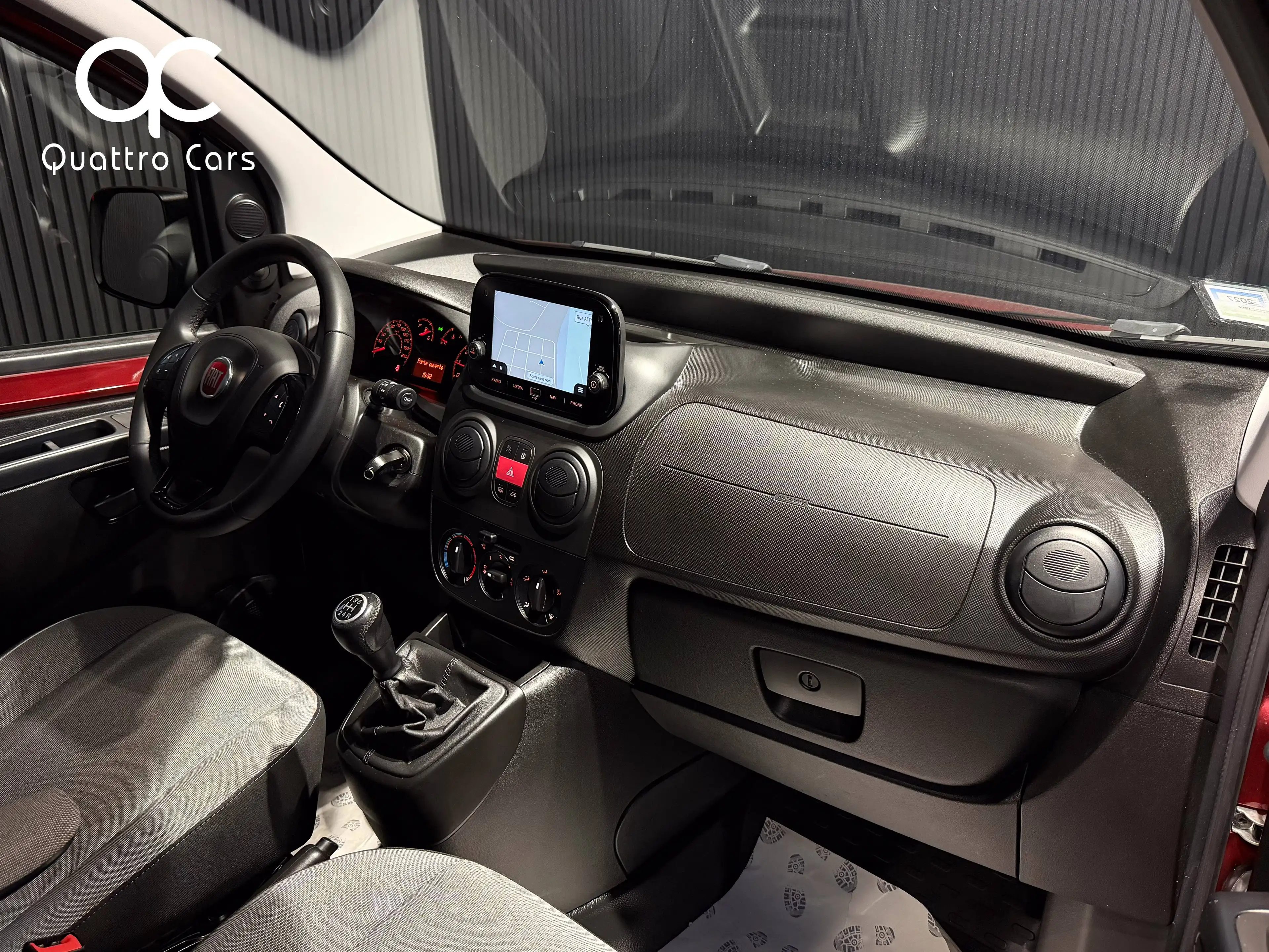 Fiat Fiorino New modèle 2022 / 1.3 Multijet / Car play / Clim / Super état / — photo 13
