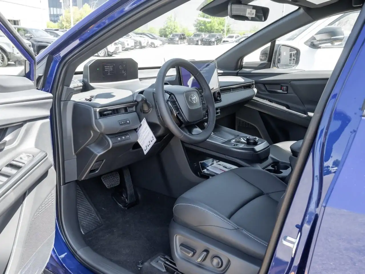 Toyota bZ снимка Toyota bZ