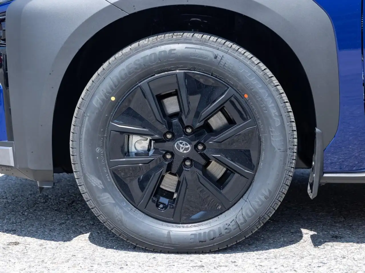 Toyota bZ снимка Toyota bZ