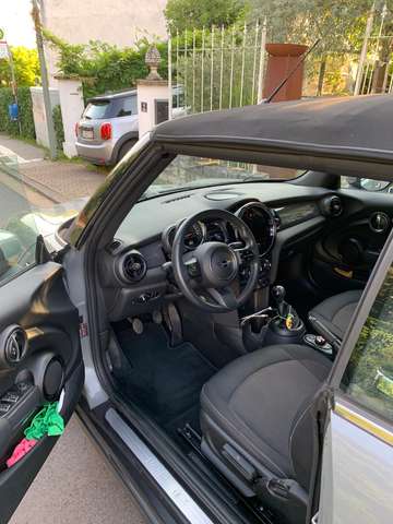 MINI Cooper Cabrio MINI CABRIO Essential Trim