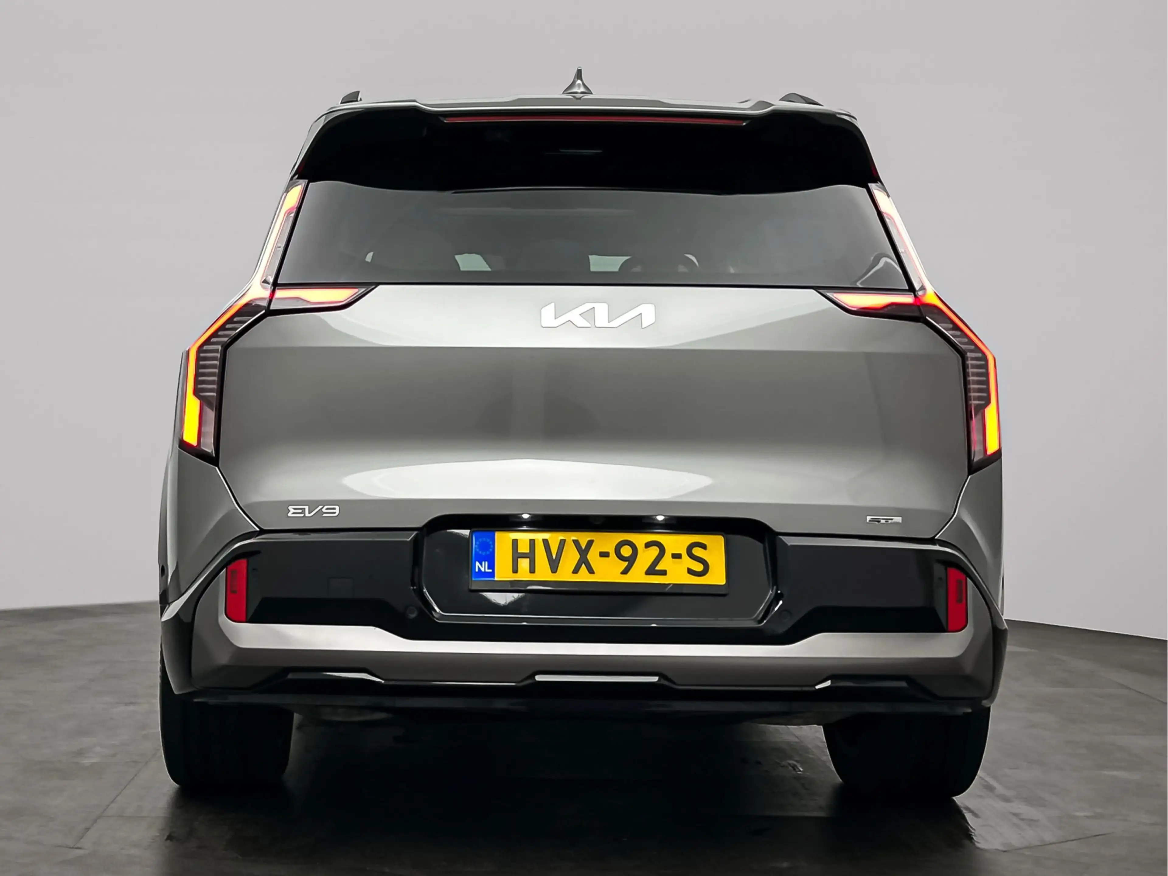 Kia EV9 GT-Line AWD 99.8 kWh Onderweg-naar-dealer — photo 3