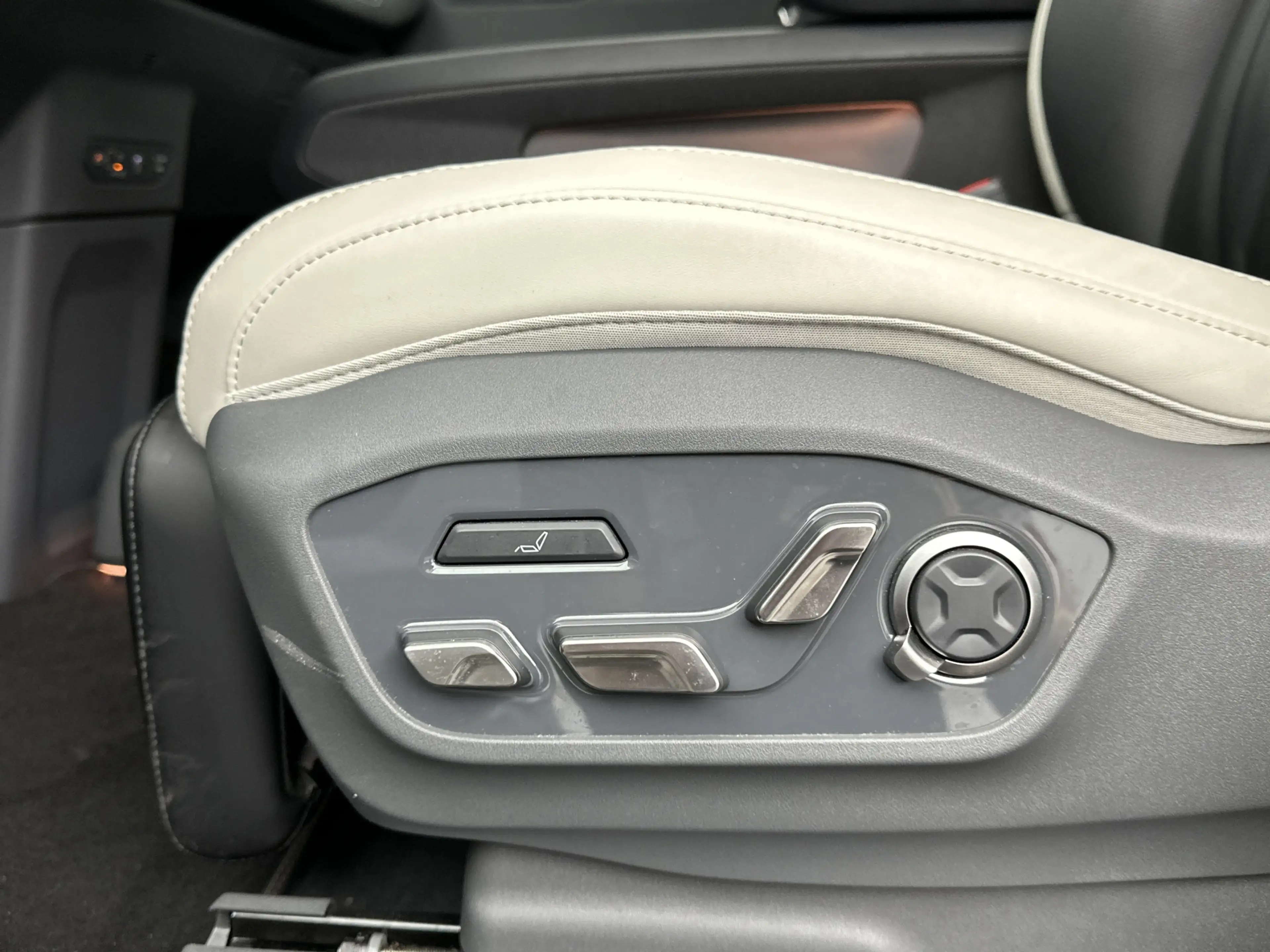 Kia EV9 GT-Line AWD 99.8 kWh Onderweg-naar-dealer — photo 15