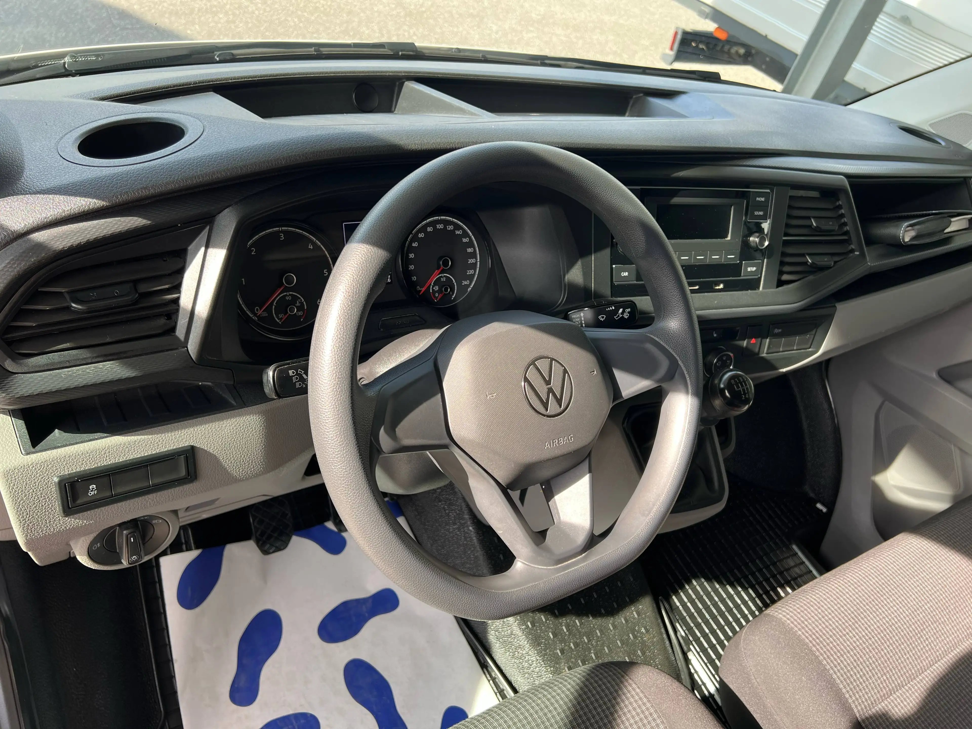 Volkswagen T6.1 Transporter Kasten 2,0 TDI LED-SCHEINWERFER/KLIMA/ZGG3,0t — photo 4