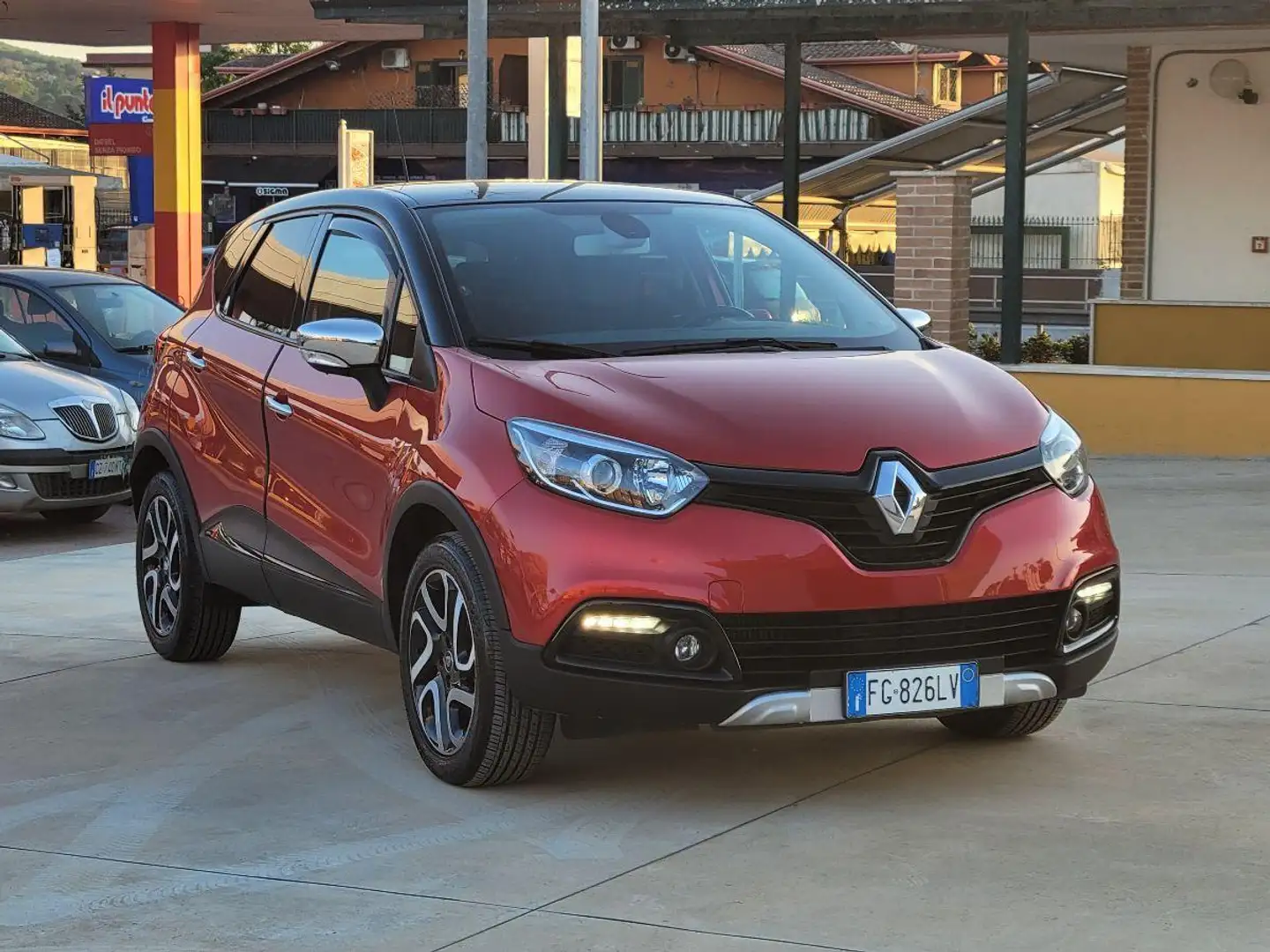 Renault Captur dCi 8V 90 CV S&S Energy Intens Rood - 2