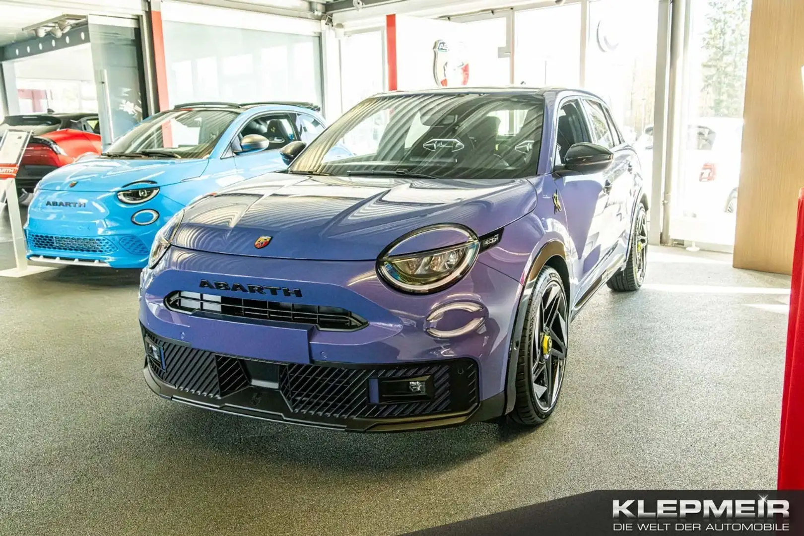 Abarth 600e Scorpionissima Rot - 1