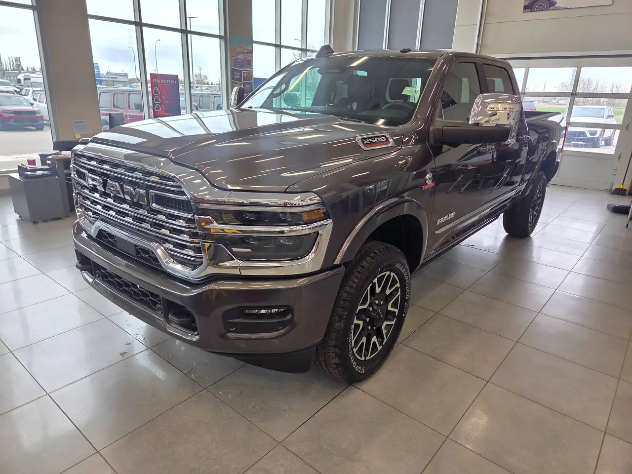 RAM 2500 снимка RAM 2500
