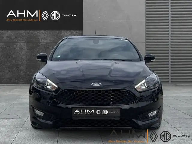 Ford Focus view 8