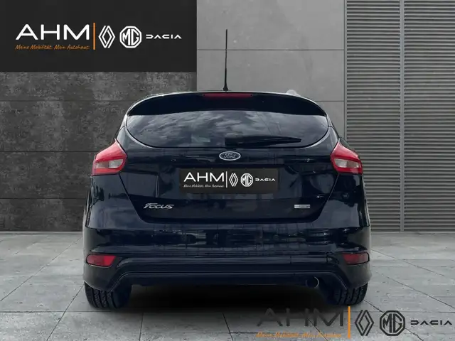 Ford Focus view 4