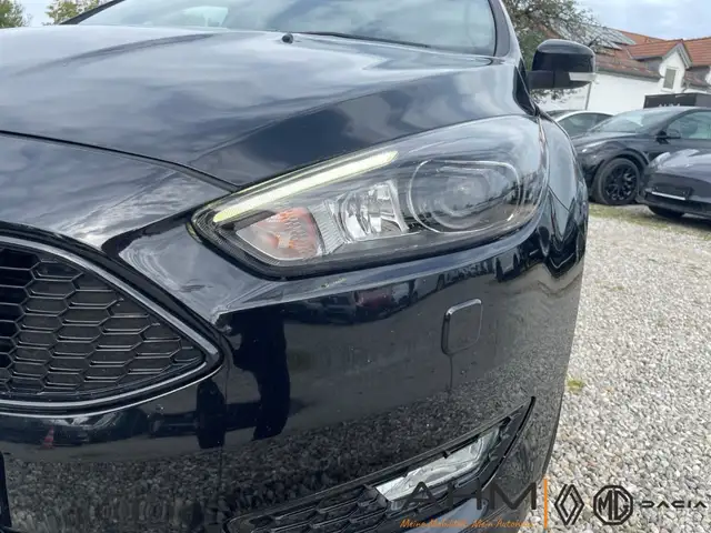 Ford Focus view 9