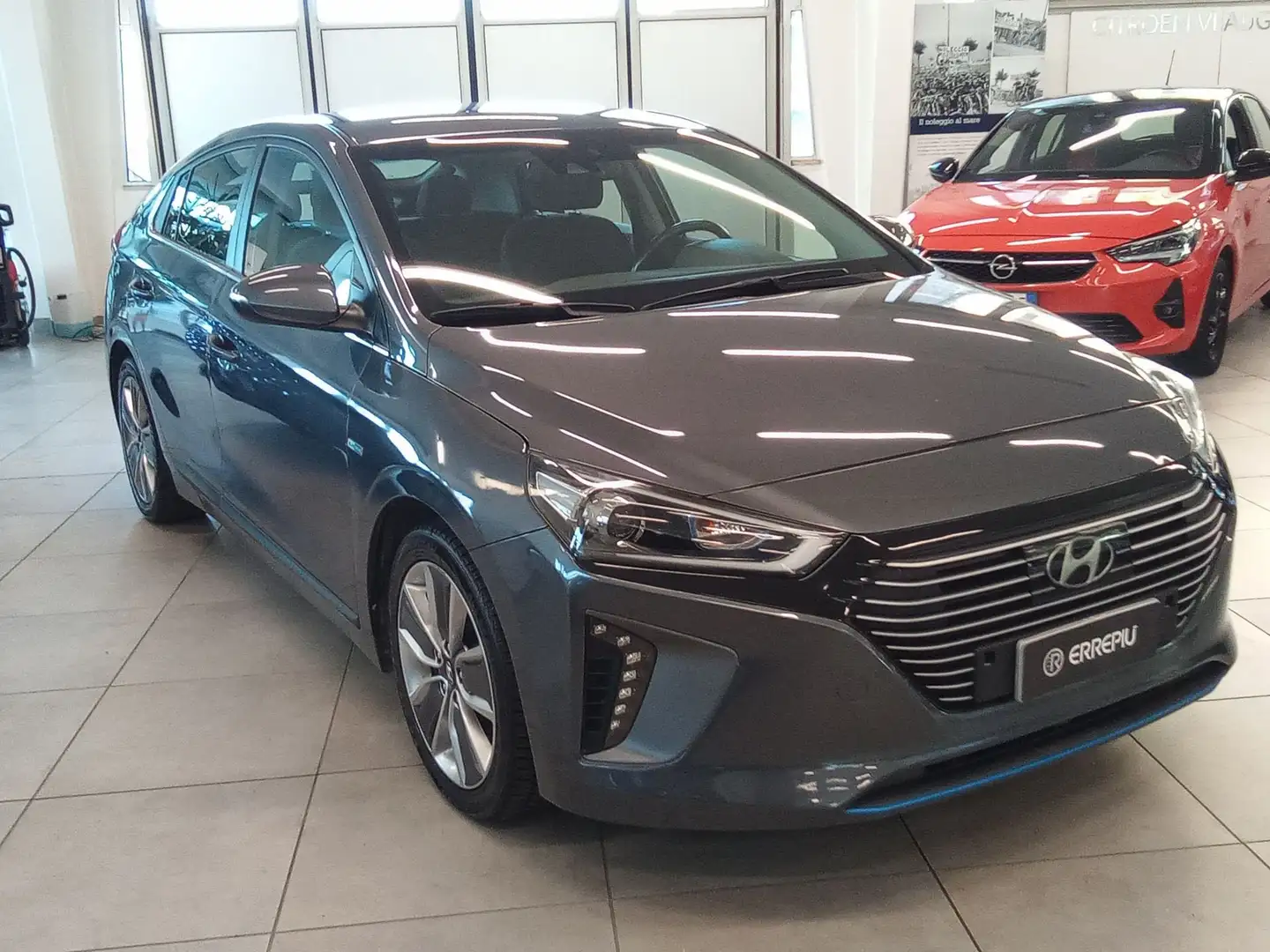 Hyundai IONIQ 1.6 Hybrid DCT Comfort Grigio - 2