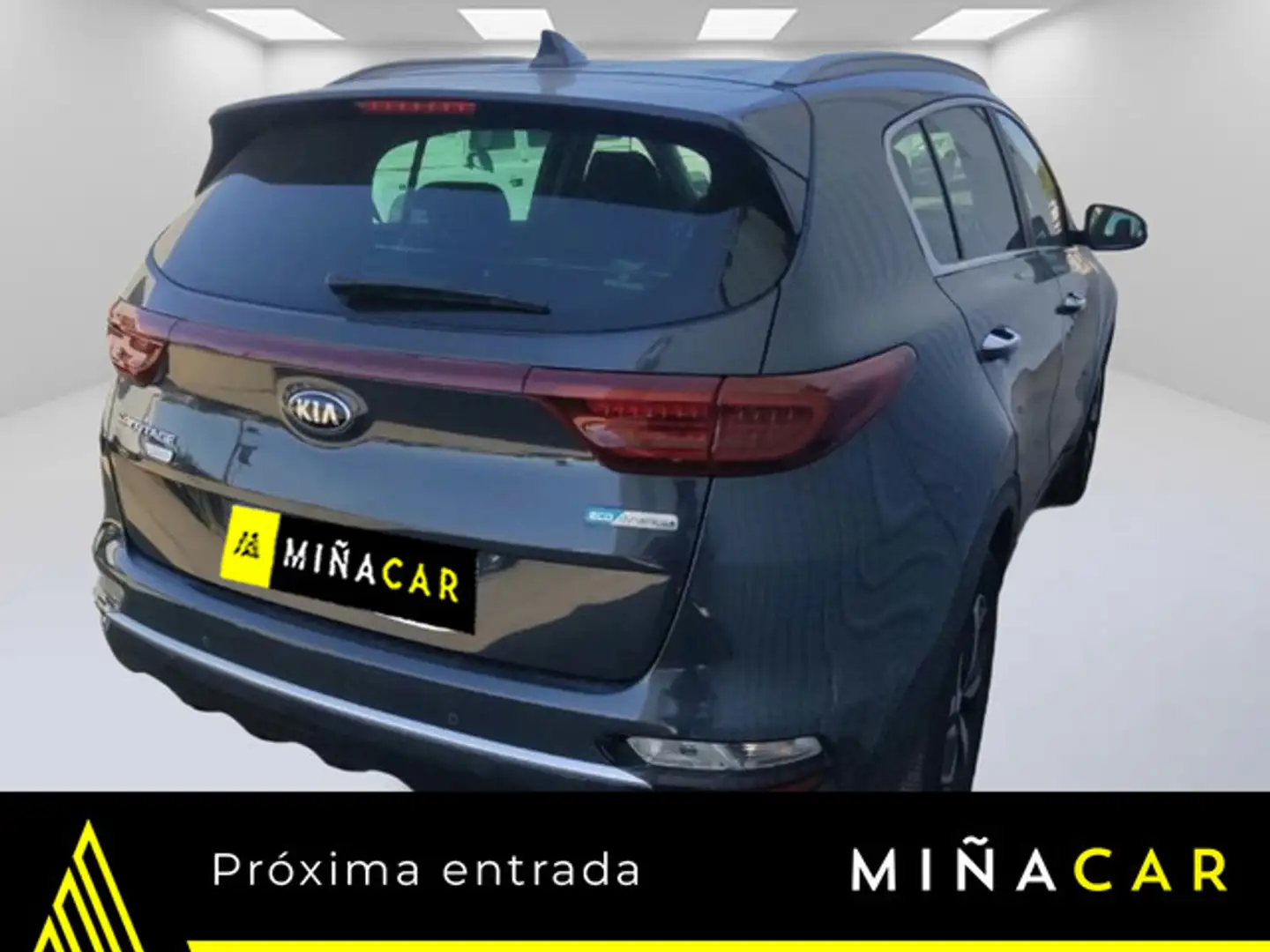 Kia Sportage 1.6 MHEV Drive Plus 4x2 136 Gris - 2