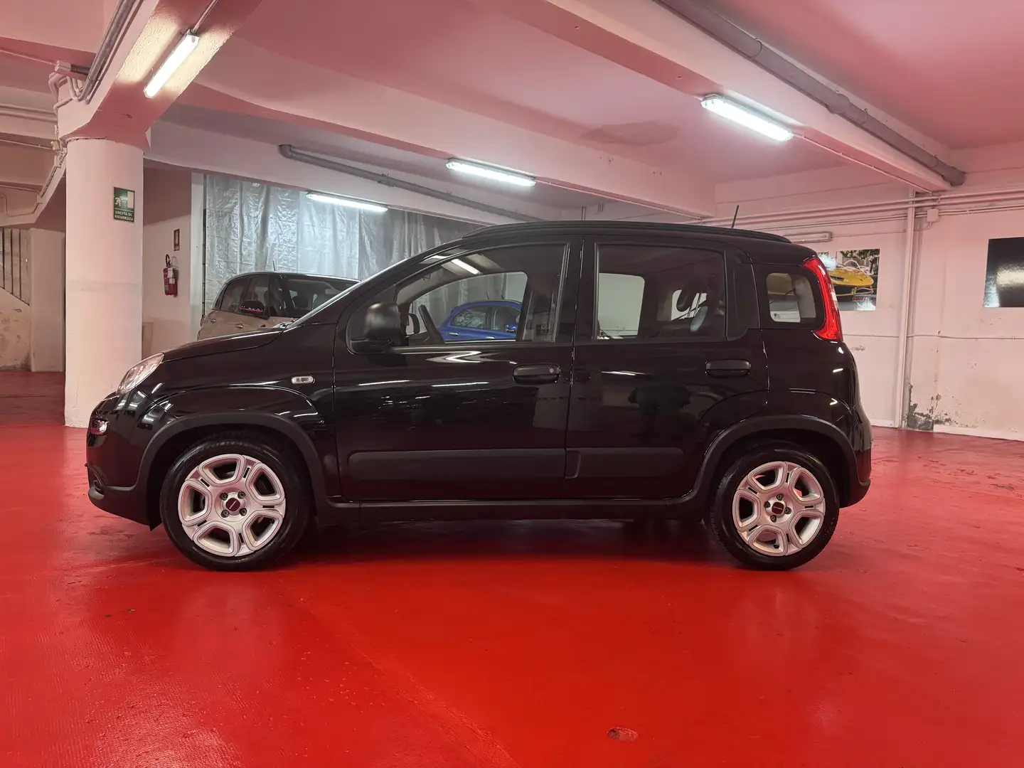 Fiat Panda 1.0 firefly hybrid Sport s&s 70cv PARI AL NUOVO Negro - 2