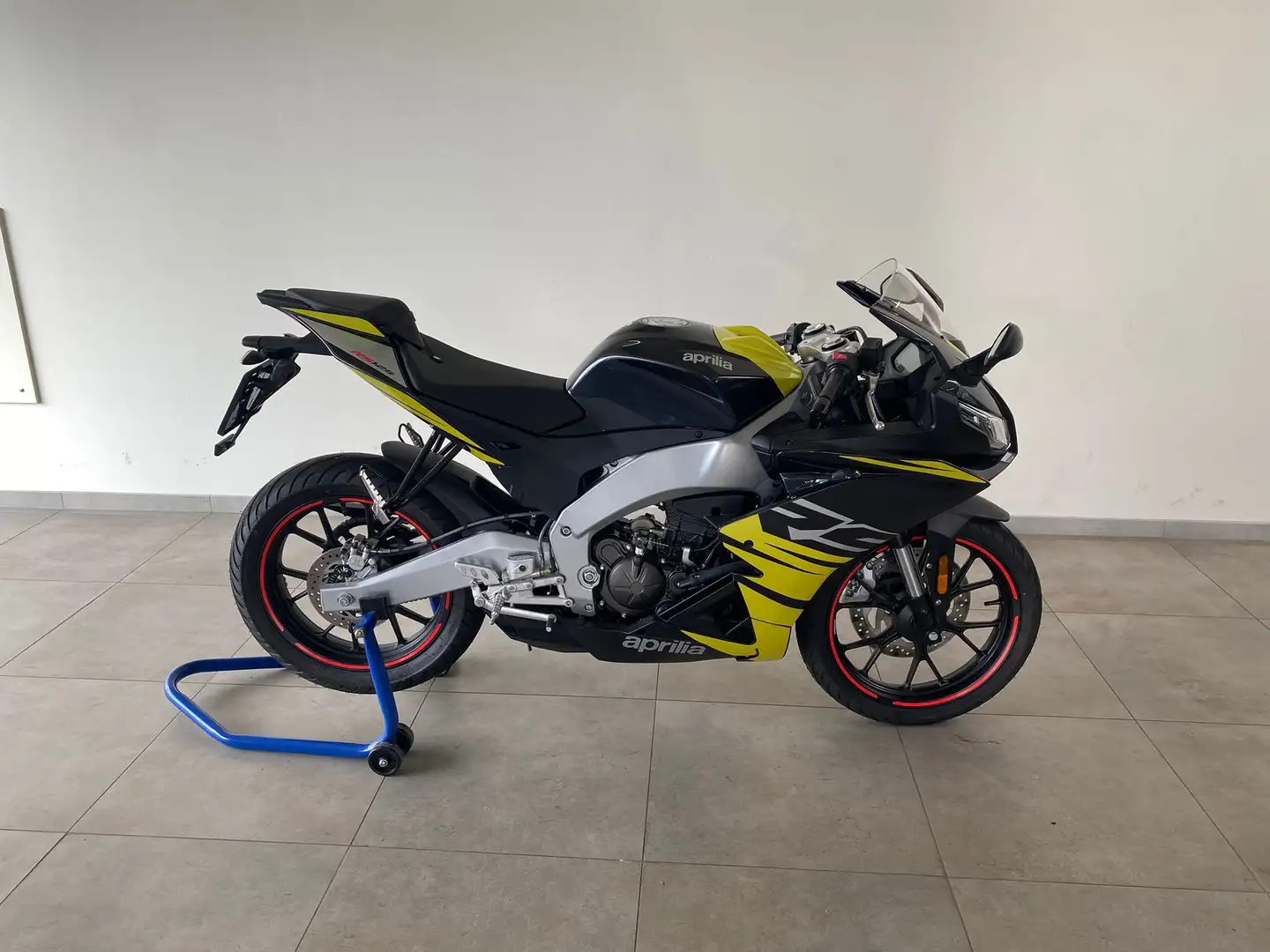 Aprilia RS 125 - 1