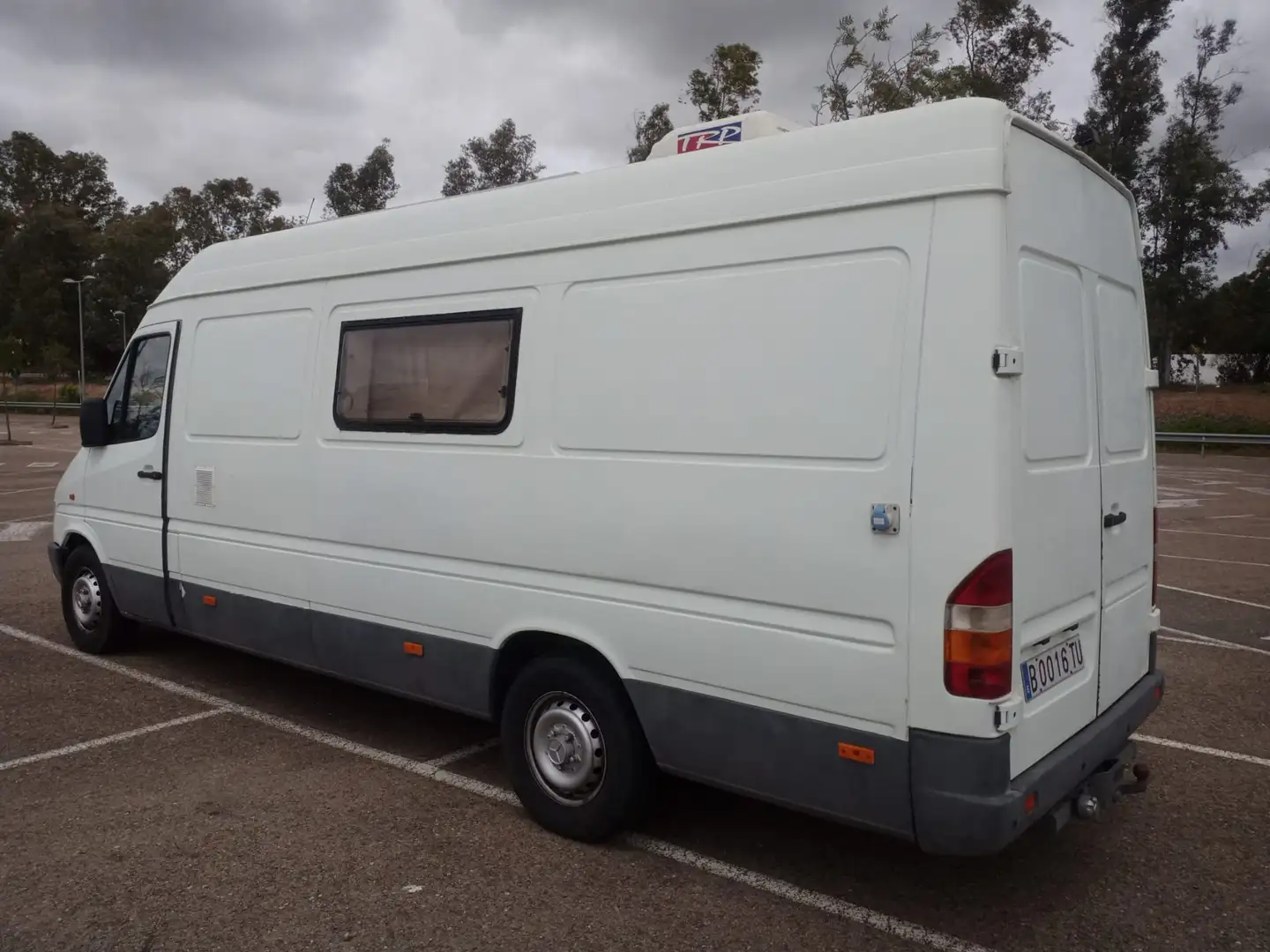 Mercedes-Benz Sprinter CAMPERIZADA Alb - 2