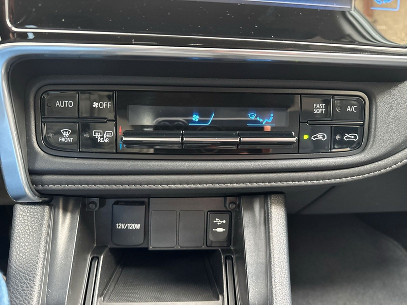 Toyota Auris Touring Sports Team D 1.HAND/8-FACH/PDC — photo 15
