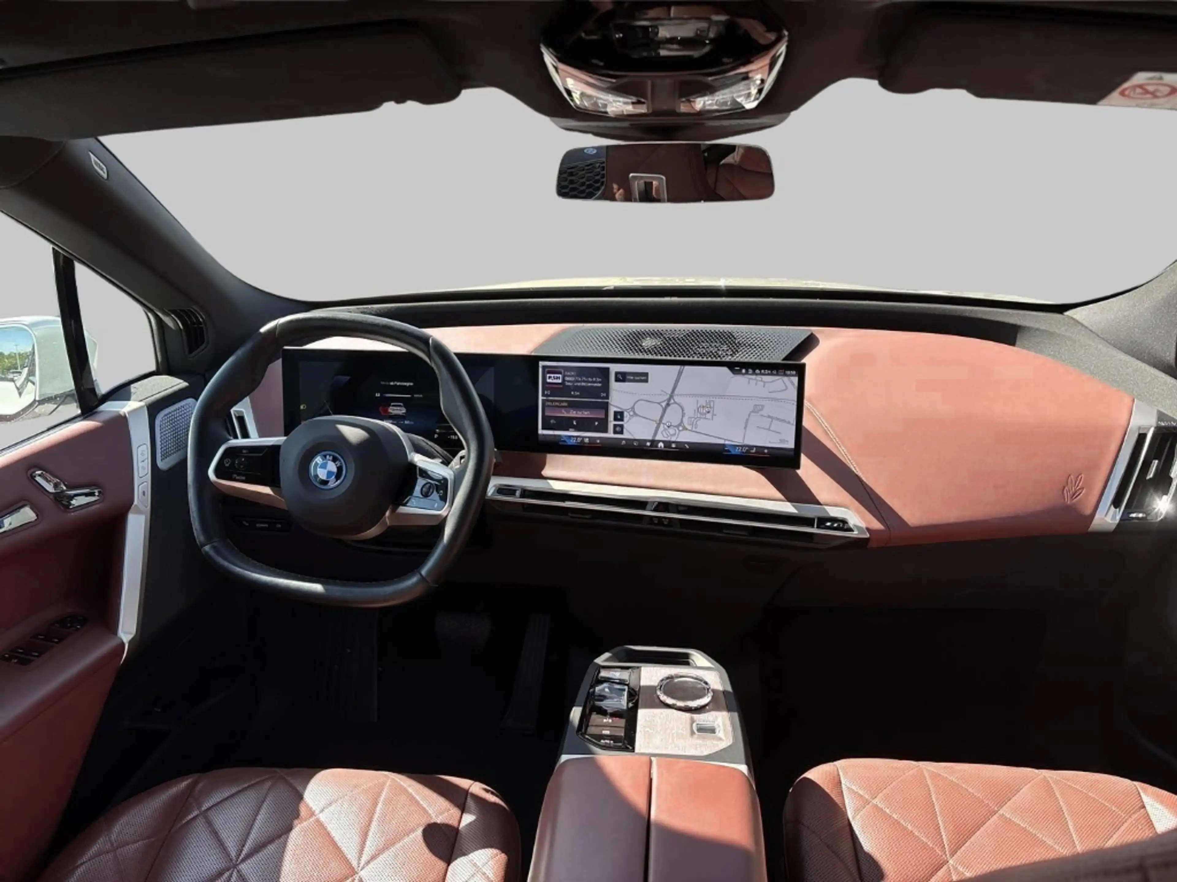BMW iX XDRIVE40 AHK-el. klappb. AHK-klappbar AHK El. Pano — photo 7