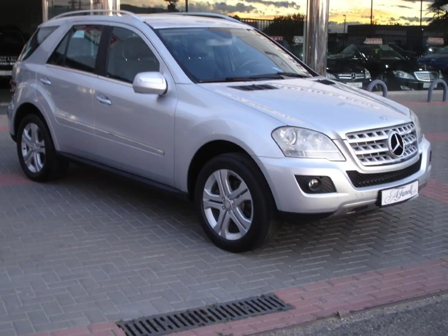 Mercedes-Benz ML 320 320CDI Aut. Plateado - 1