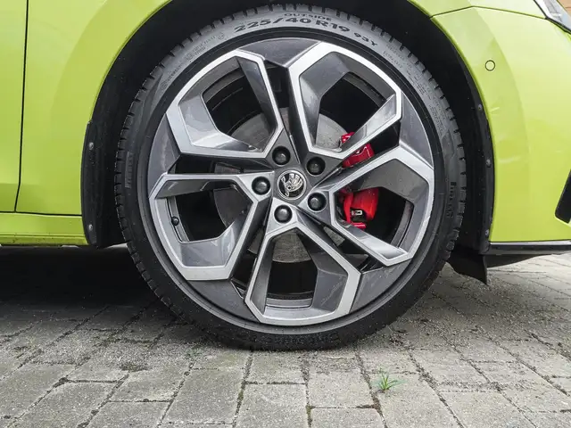Skoda Octavia view 6