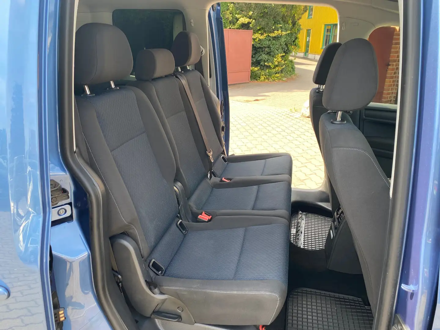 Volkswagen Caddy Sitzh. - Navi - AHK - 2x Schiebetür - Automatik Blau - 2