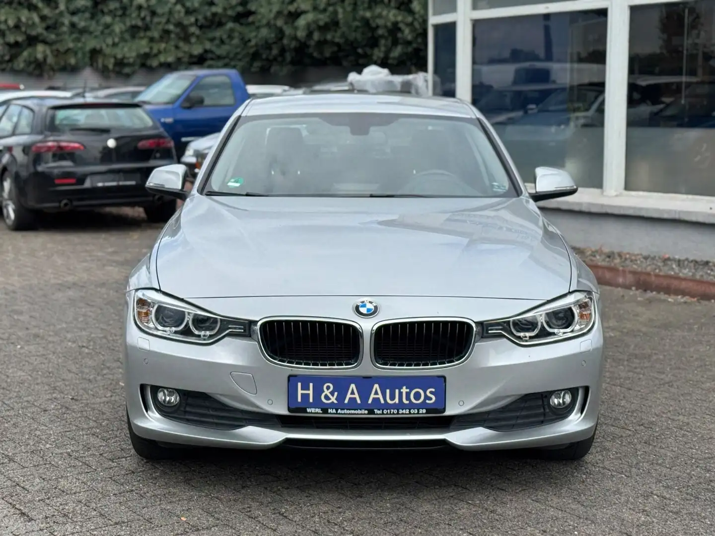 BMW 320 d Lim. | Xenon | Navi | Sitzheizung | PDC Silber - 2