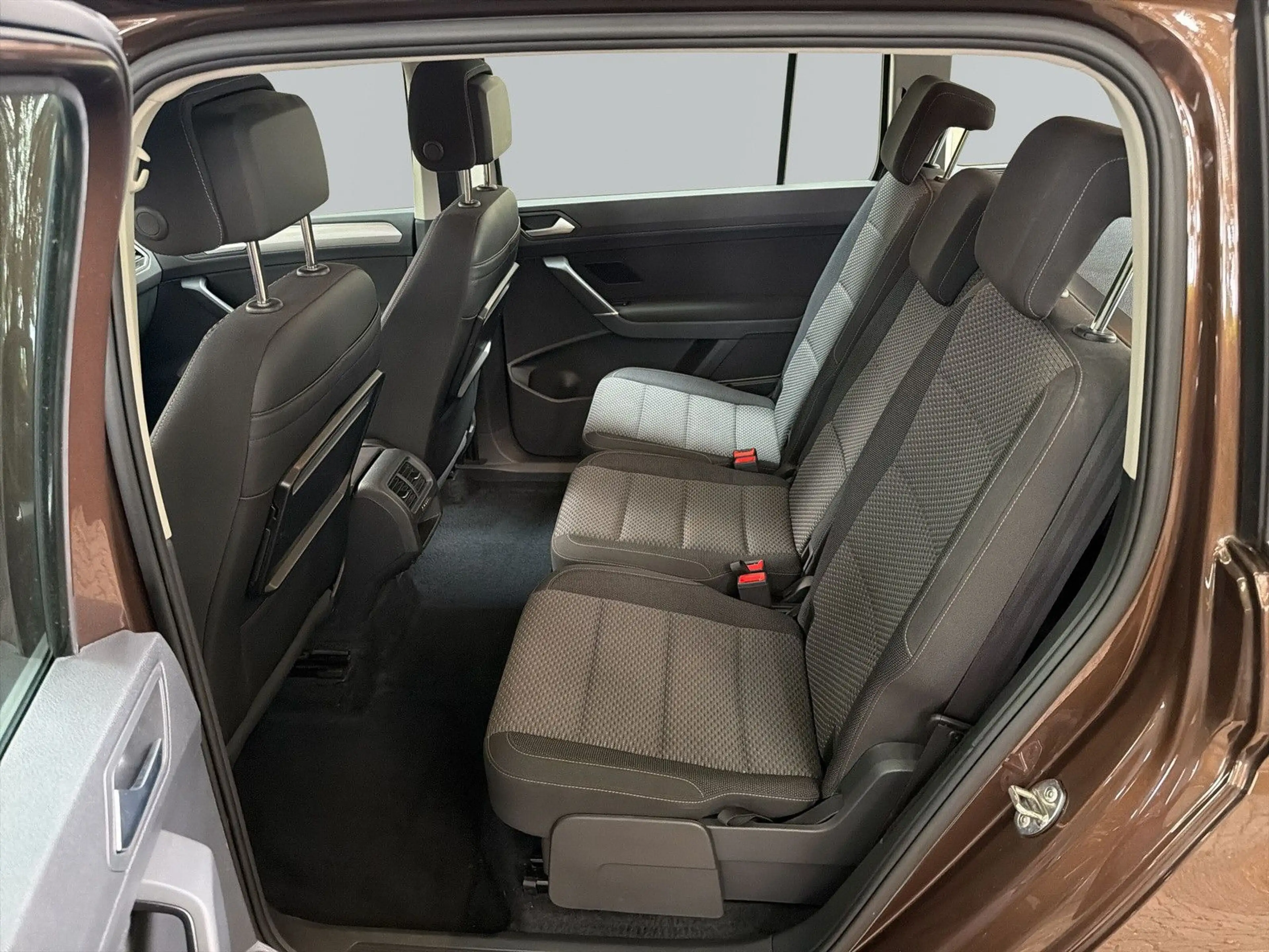 Volkswagen Touran Comfortline 1.2 TSI *Klima *Shz * Tempo. — photo 9