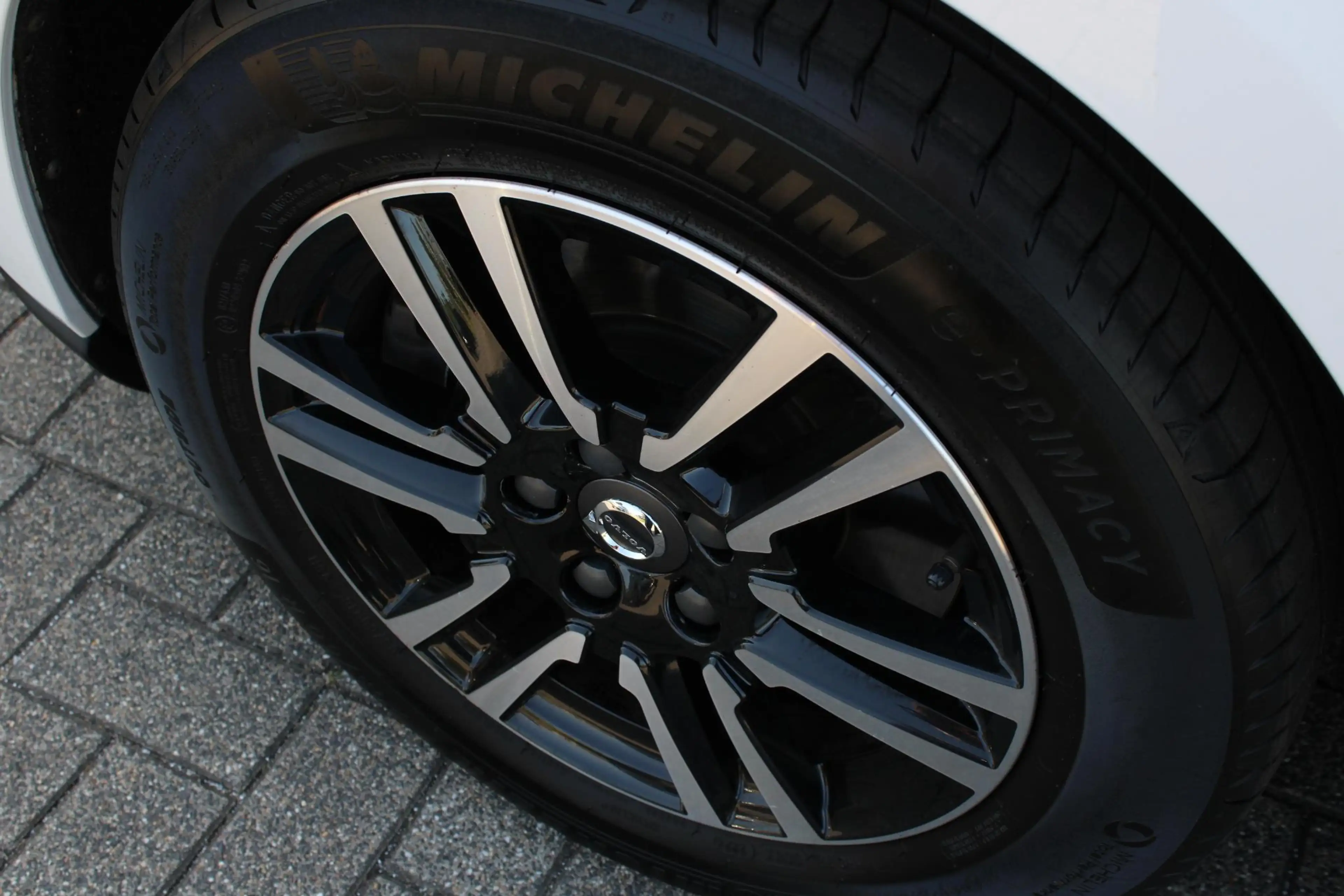 Volvo V40 Cross Country 1.5 T3 Edition+ | Achteropkomend verkeer waarschuw — photo 7