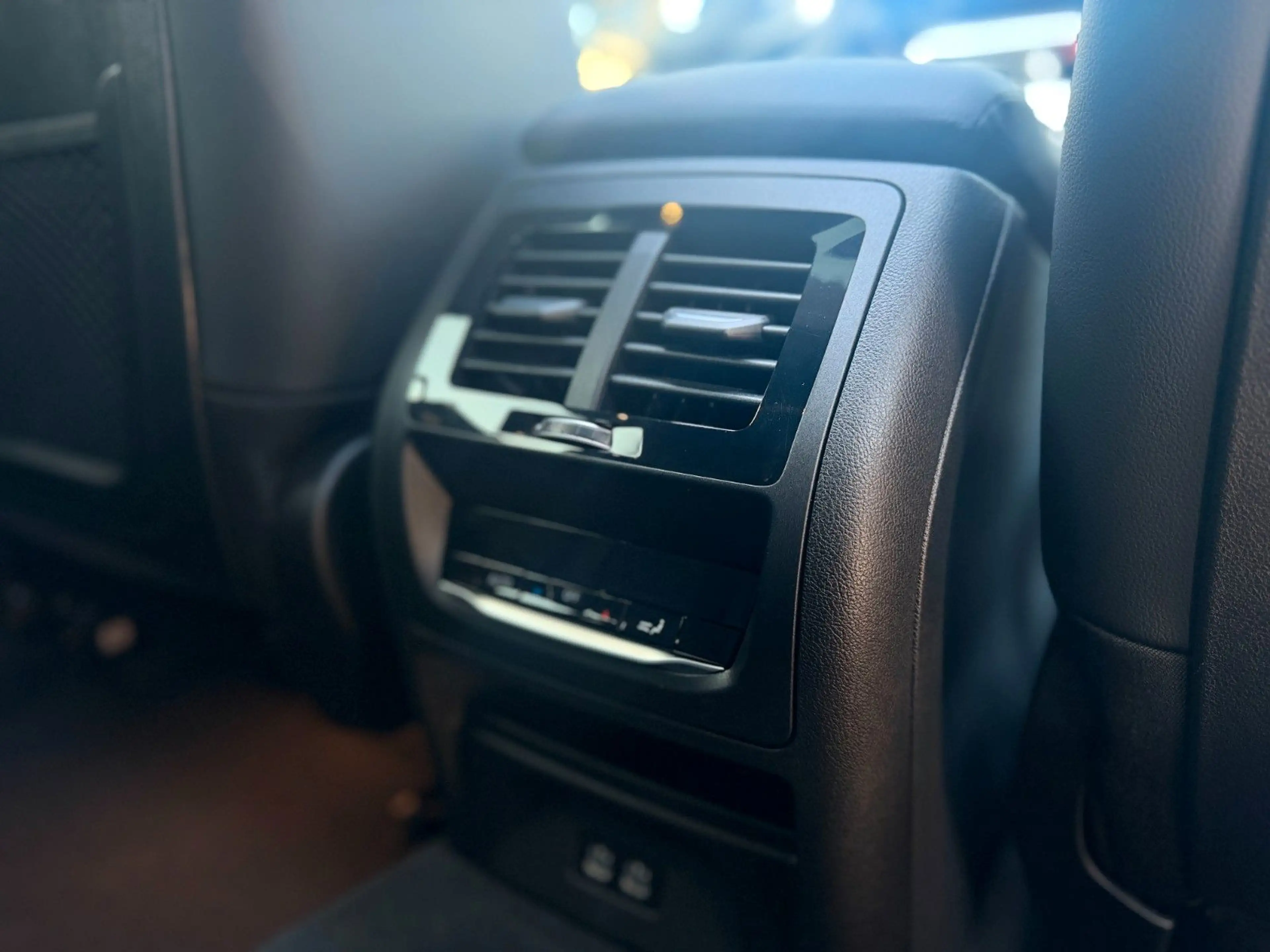 BMW X4 xDrive 30i M Automobile 245 PS AHK PANO LASER — photo 15