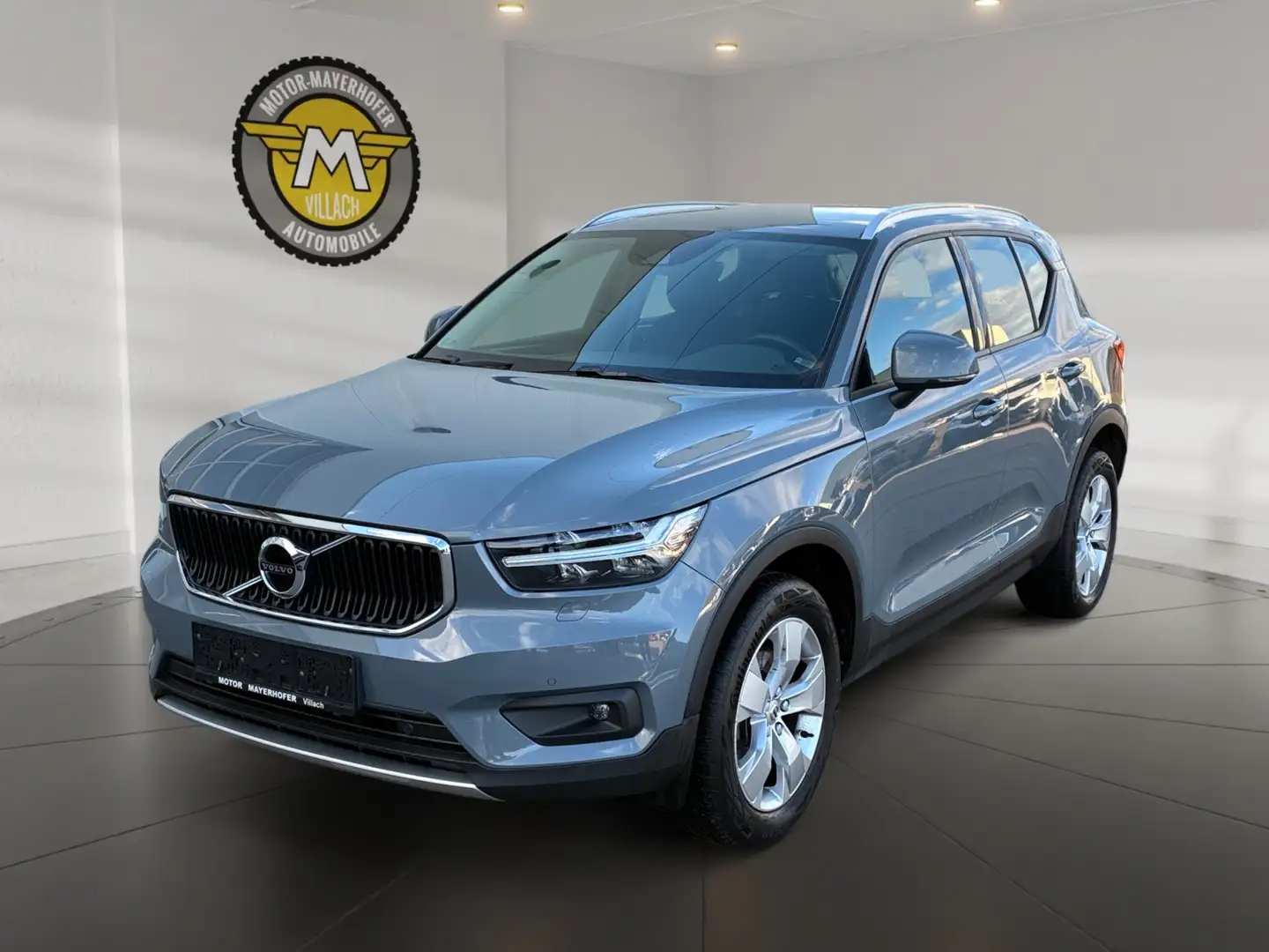 Volvo XC40 XC40 T2 MOMENTUM Schwarz - 1