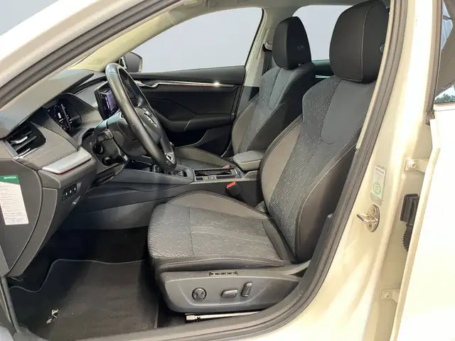 Skoda Octavia view 7