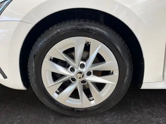 Skoda Octavia view 15