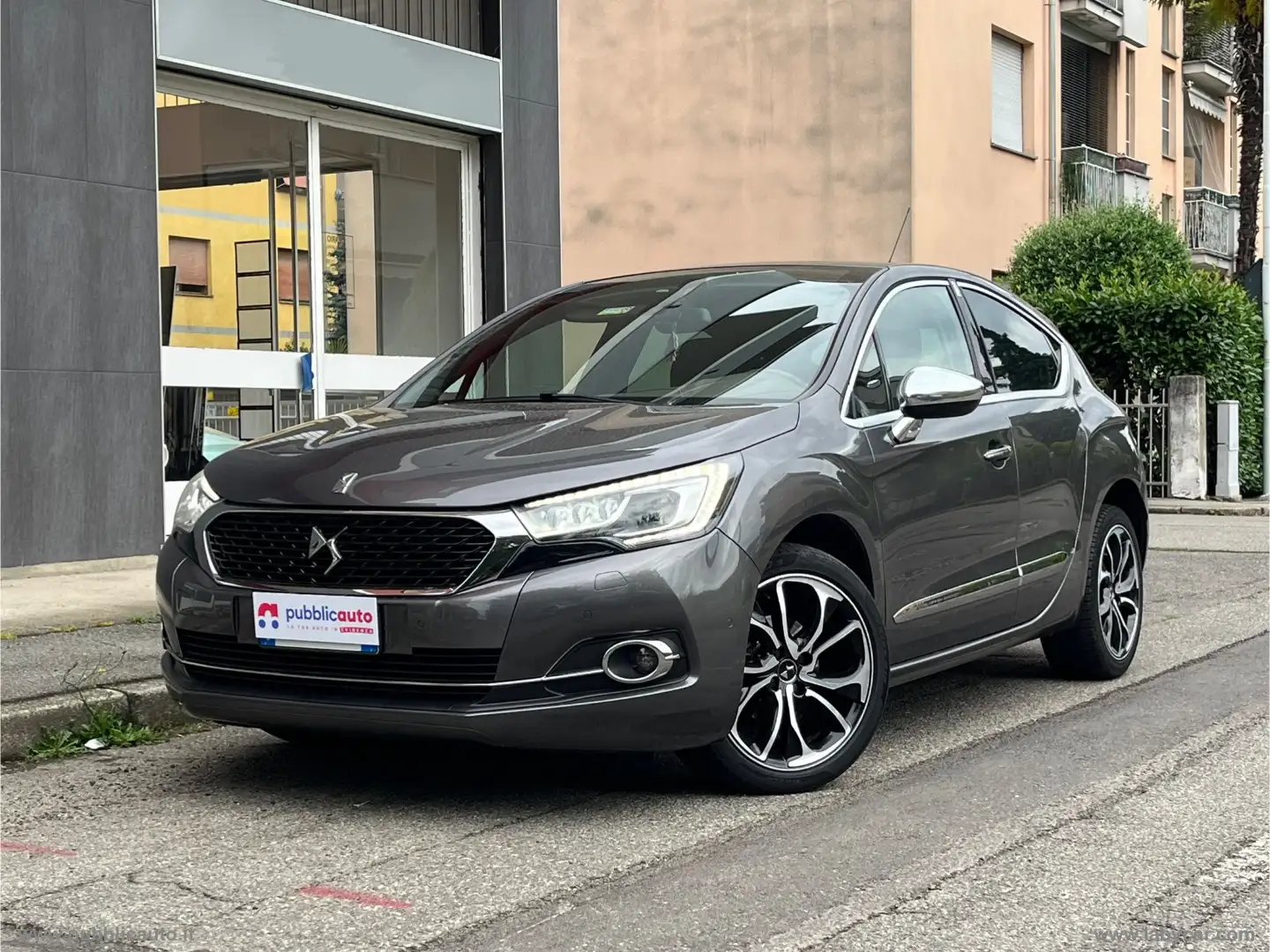 DS Automobiles DS 4 DS 4 BlueHDi 120 S&S Sport Chic Szürke - 1