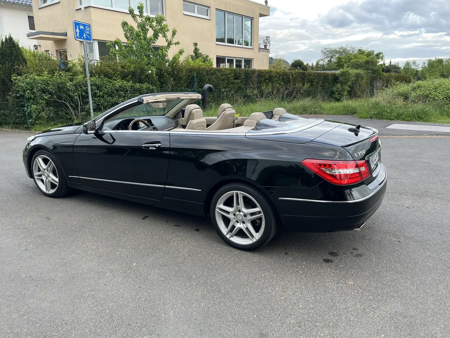 Mercedes-Benz E 350 Cabrio BlueEFFICIENCY 7G-TRONIC Avantgarde - 2